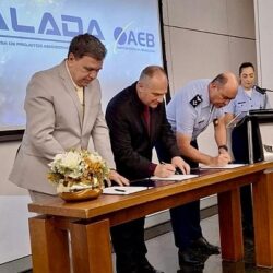 AEB, Alada e Comaer firmam acordo para impulsionar Programa Espacial Brasileiro