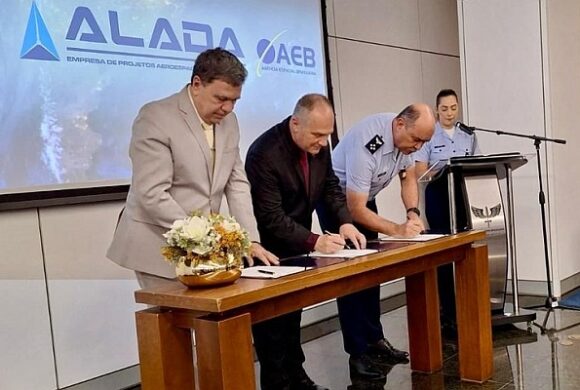 AEB, Alada e Comaer firmam acordo para impulsionar Programa Espacial Brasileiro AEB, Alada e Comaer firmam acordo para impulsionar Programa Espacial Brasileiro