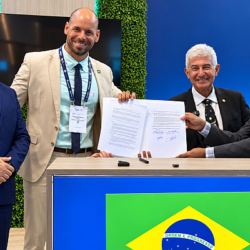 Brasil e Índia firmam parceria para desenvolvimento de foguete