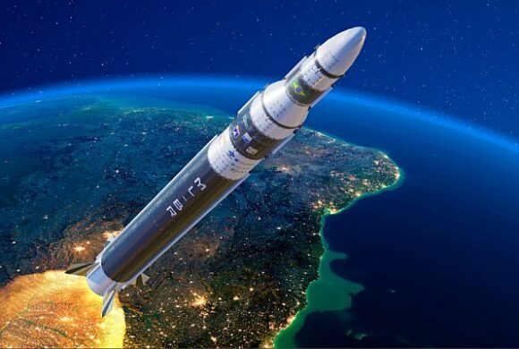 Microlançador brasileiro passa por teste de resistência do motor Microlançador brasileiro passa por teste de resistência do motor