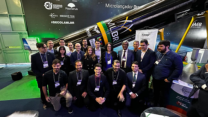 Ministra Luciana Santos celebra avanços da indústria espacial no SpaceBR Show Ministra Luciana Santos celebra avanços da indústria espacial no SpaceBR Show