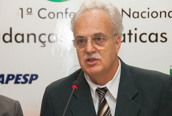 Pesquisador Carlos Nobre recebe a honraria Thomas E. Lovejoy 2026 Pesquisador Carlos Nobre recebe a honraria Thomas E. Lovejoy 2026