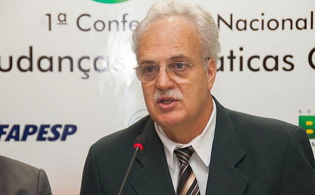 Pesquisador Carlos Nobre recebe a honraria Thomas E. Lovejoy 2026 Pesquisador Carlos Nobre recebe a honraria Thomas E. Lovejoy 2026