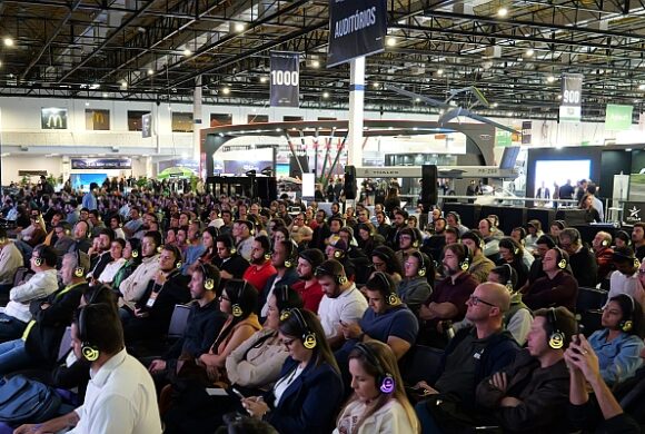 Ya está abierta la inscripción con un 50% de descuento para los 12 cursos de MundoGEO Connect, DroneShow Robotics y Expo eVTOL 2026